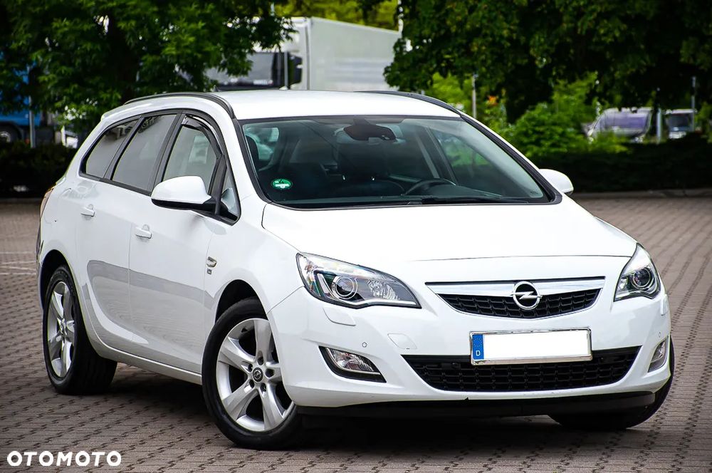 Opel Astra 1.6 Turbo 150 Jahre - 6