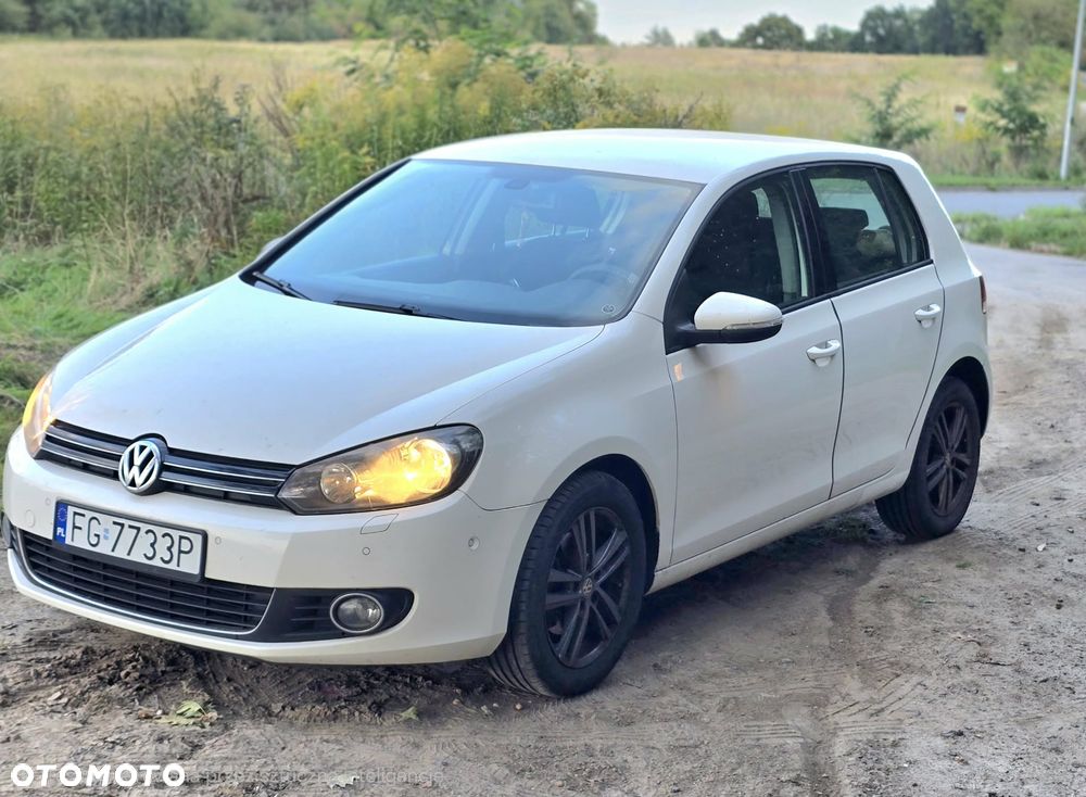 Volkswagen Golf 1.6 TDI Highline DSG - 1