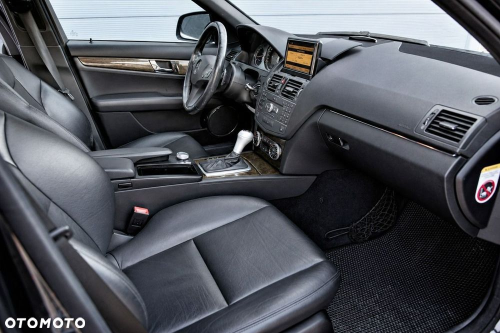 Mercedes-Benz Klasa C 350 7G-TRONIC Avantgarde - 13