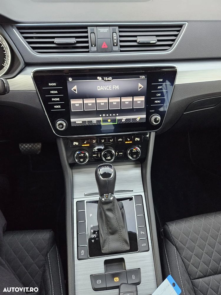 Skoda Superb 2.0 TDI DSG Premium Edition - 12