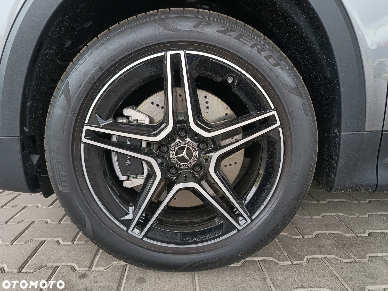 Mercedes-Benz GLB - 30