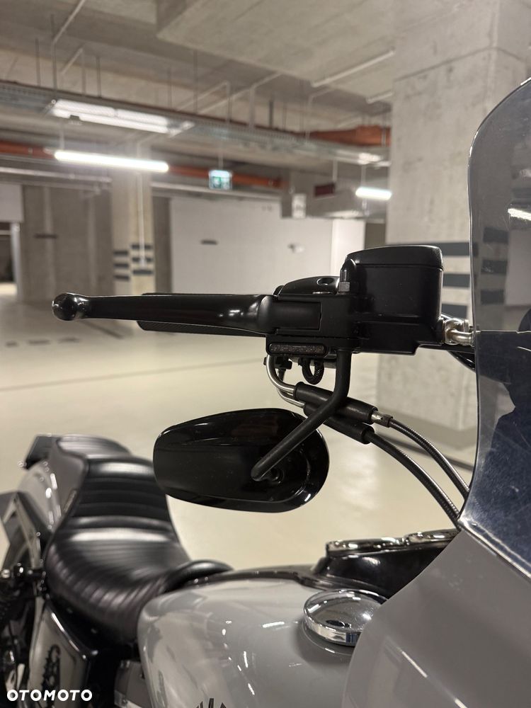 Harley-Davidson Dyna Low Rider - 17