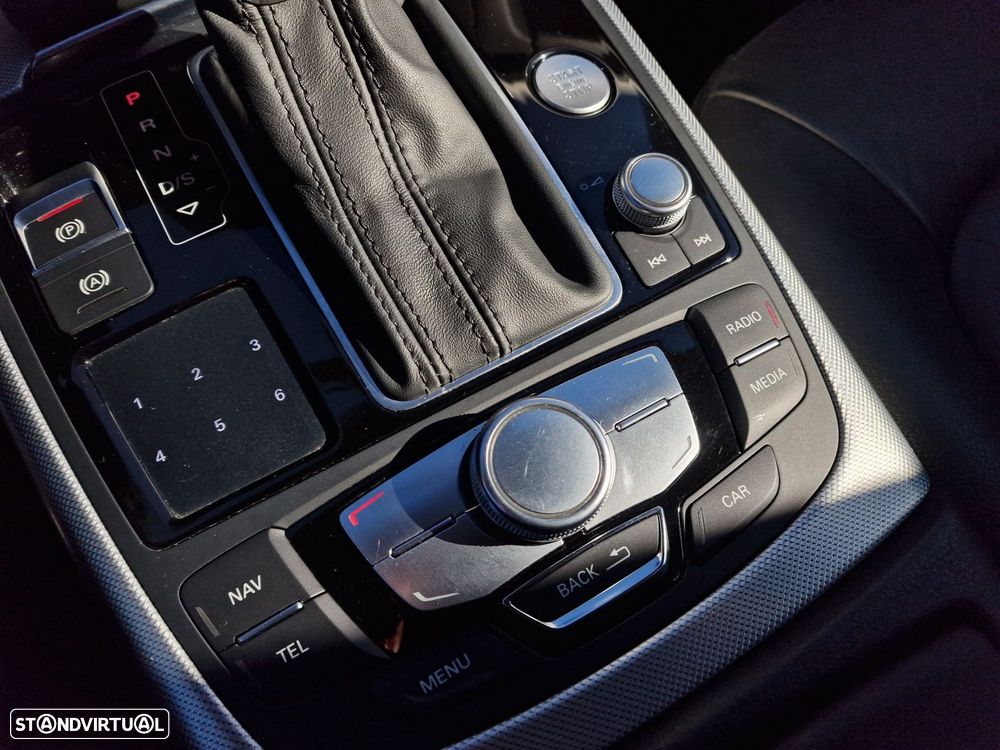 Audi A6 Allroad 3.0 TDi quattro S tronic - 33