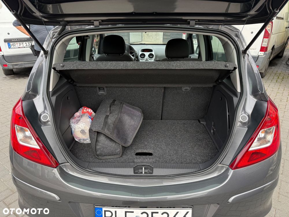 Opel Corsa 1.4 16V 150 Jahre - 12