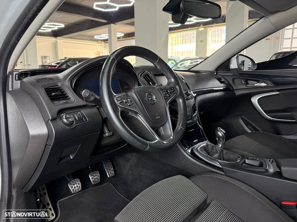 Opel Insignia 2.0 CDTI executive S/S - 16