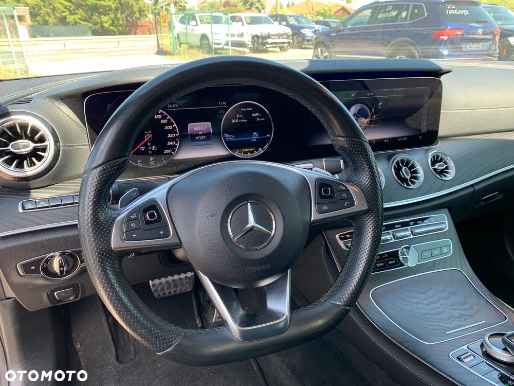 Mercedes-Benz Klasa E 400 4Matic Coupe 9G-TRONIC AMG Line - 26