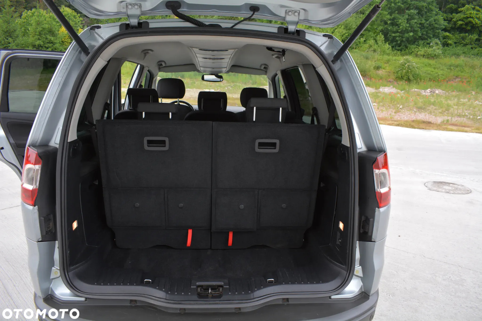Ford Galaxy - 25