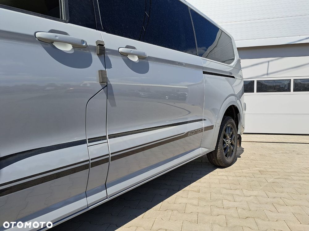Volkswagen Caravelle - 10