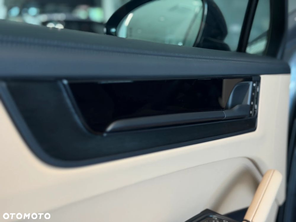 Porsche Cayenne E-Hybrid PHEV Black Edition - 17