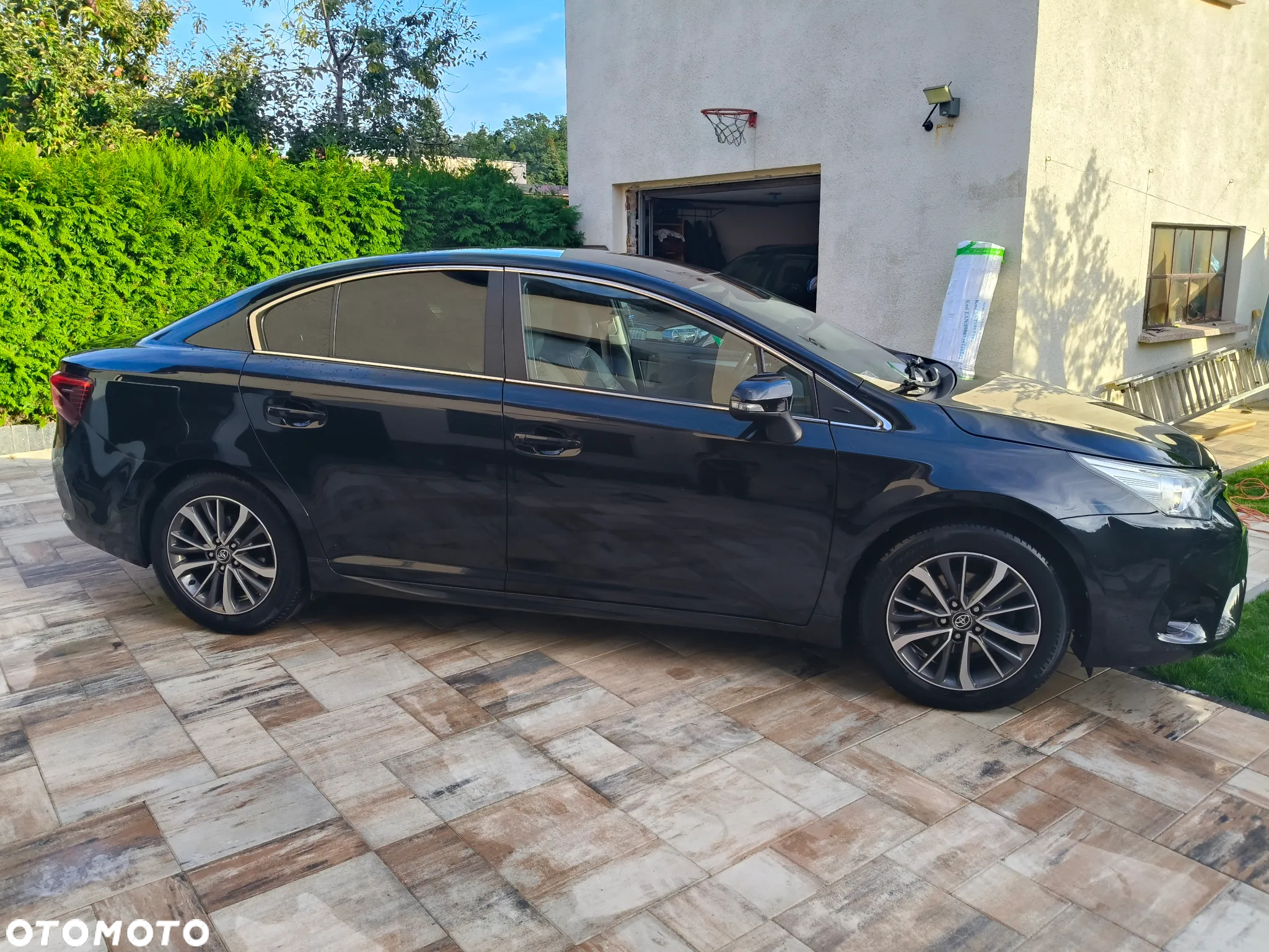 Toyota Avensis 1.8 Premium MS - 4