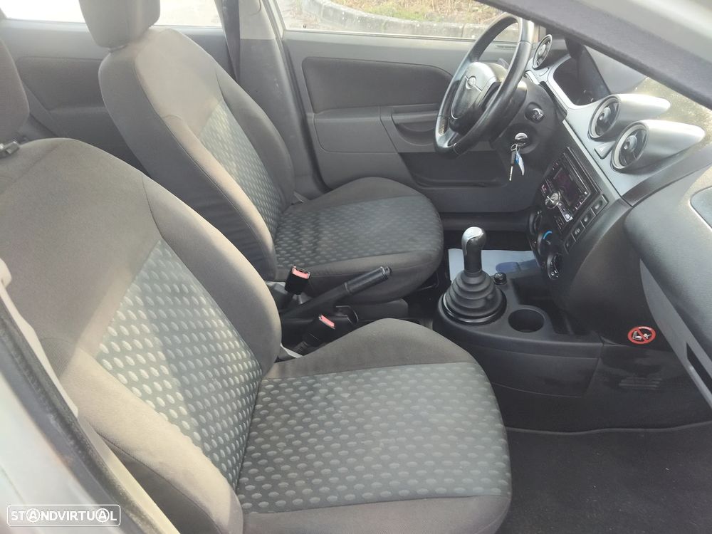 Ford Fiesta 1.4 Trend Durashift EST - 8