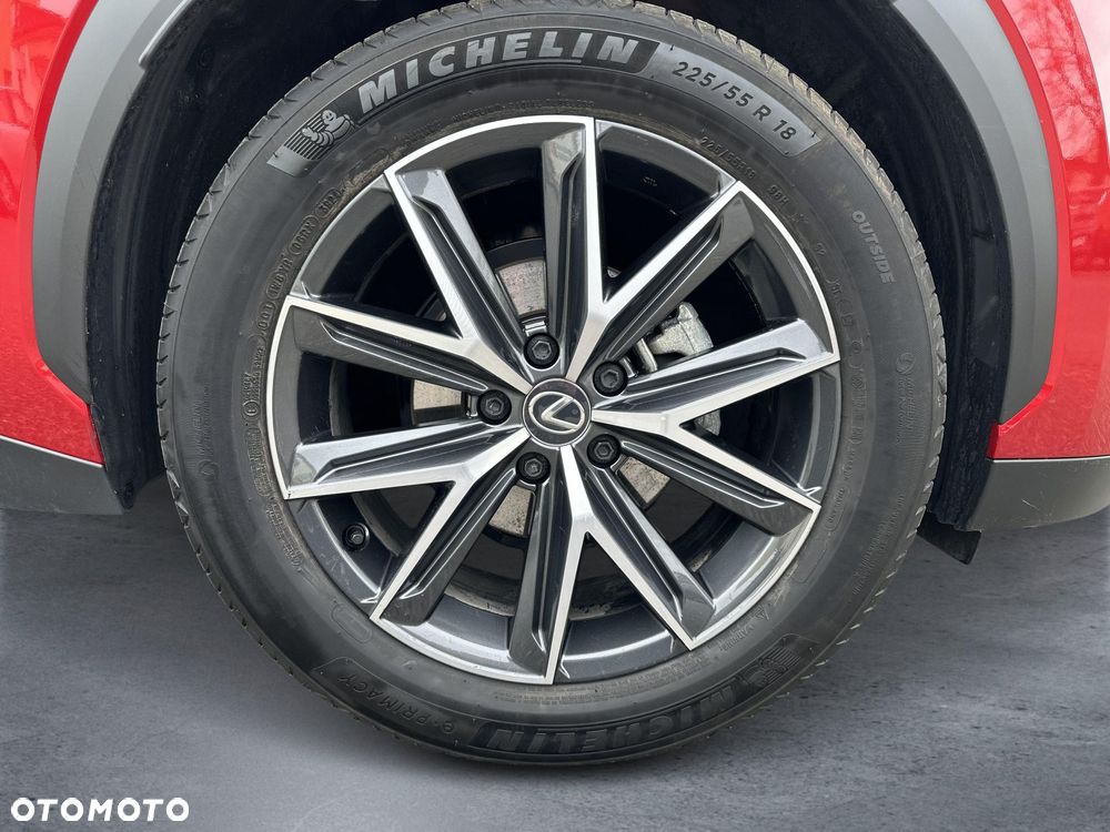 Lexus LBX 1.5 Hybrid Emotion - 21