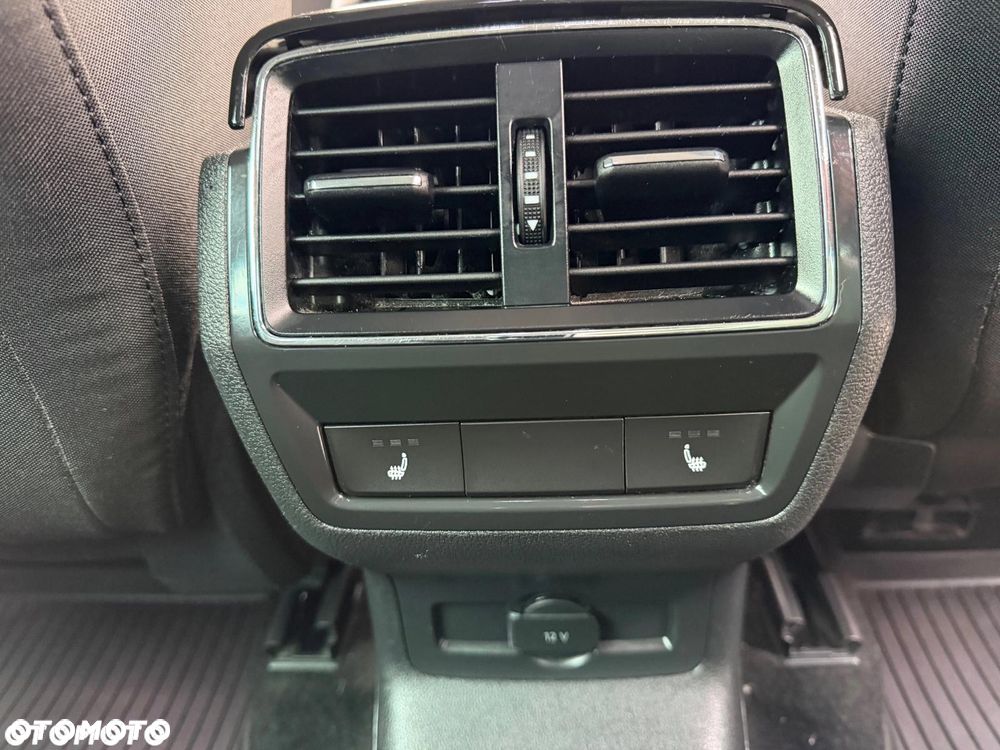 Skoda Karoq 2.0 TDI SCR 4x4 Style DSG - 27