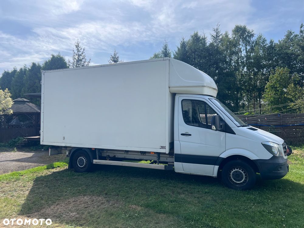 Mercedes-Benz Sprinter - 2