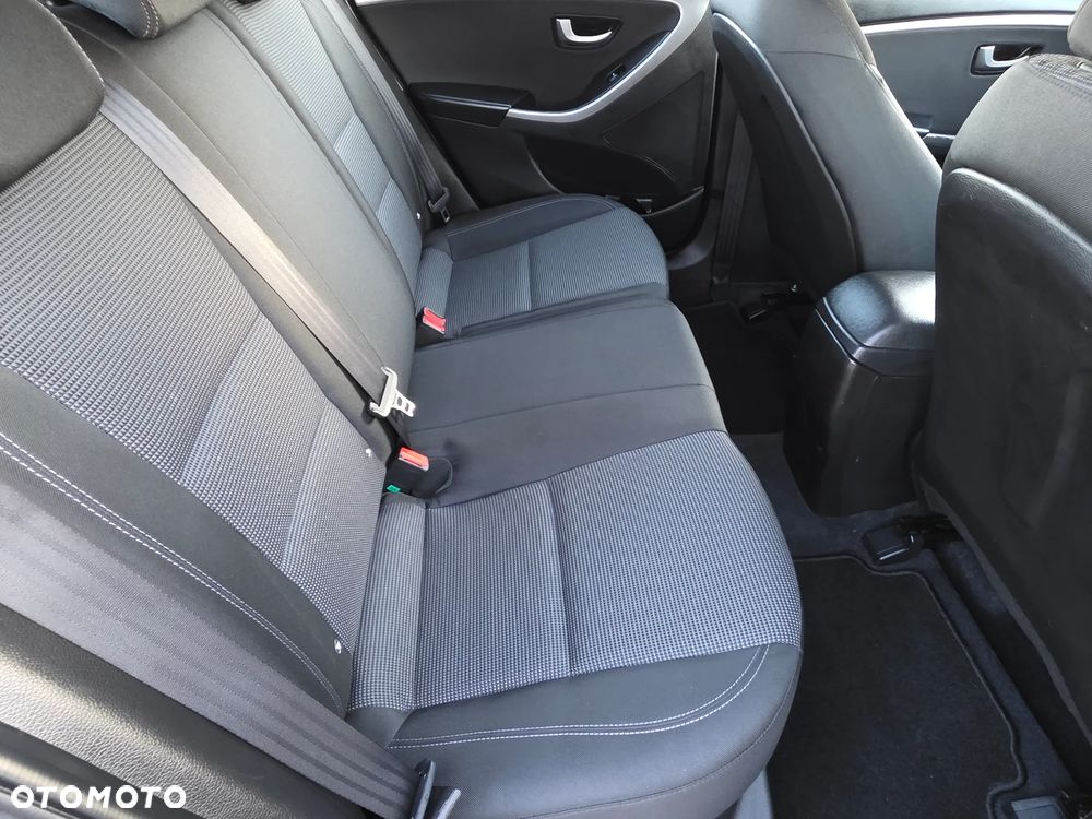 Hyundai i30 blue 1.4 Classic Navigation - 22