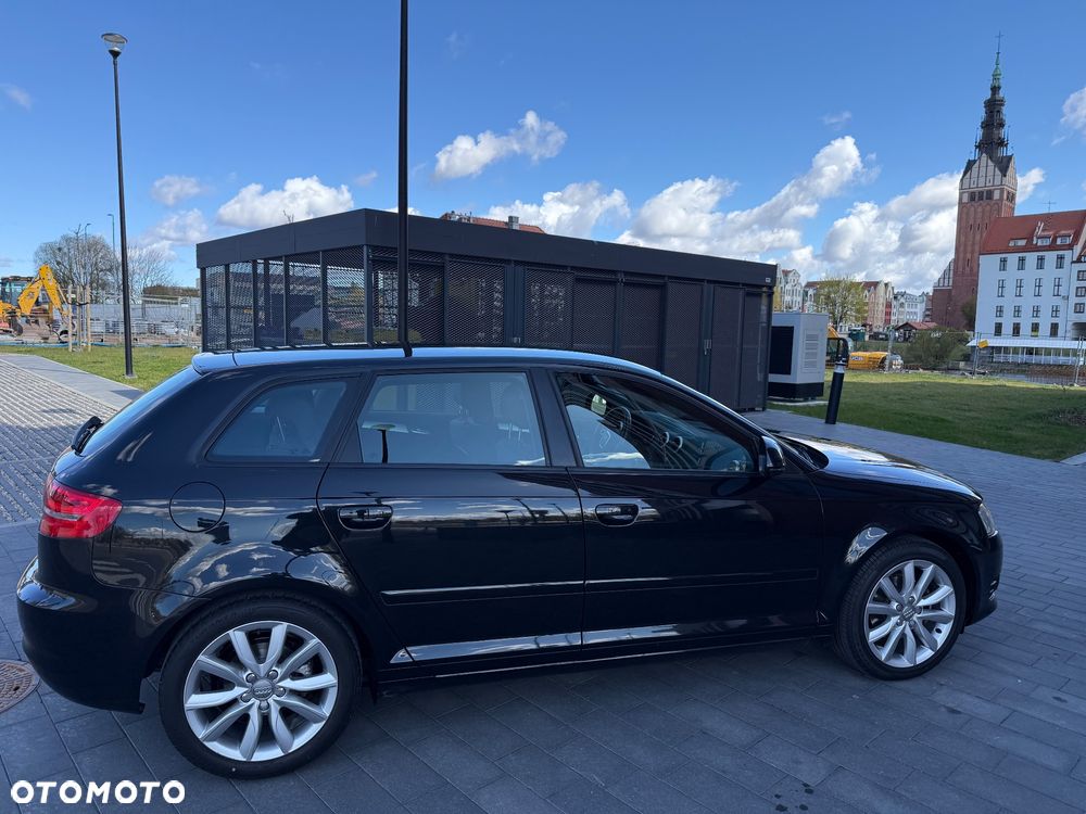 Audi A3 Sportback 1.4 TFSI Ambiente - 11