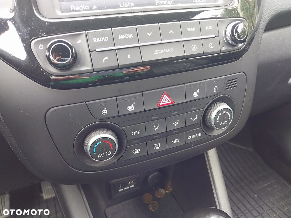 Kia Venga ver-1-6-business-line - 33