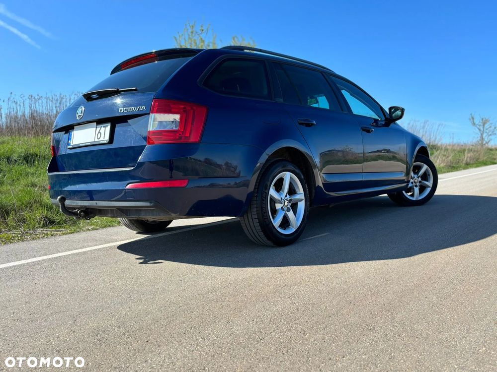 Skoda Octavia 1.6 TDI Ambition DSG - 2