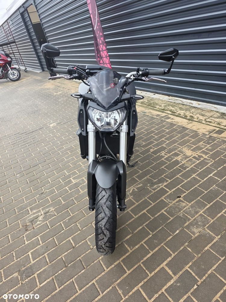 Yamaha MT - 16