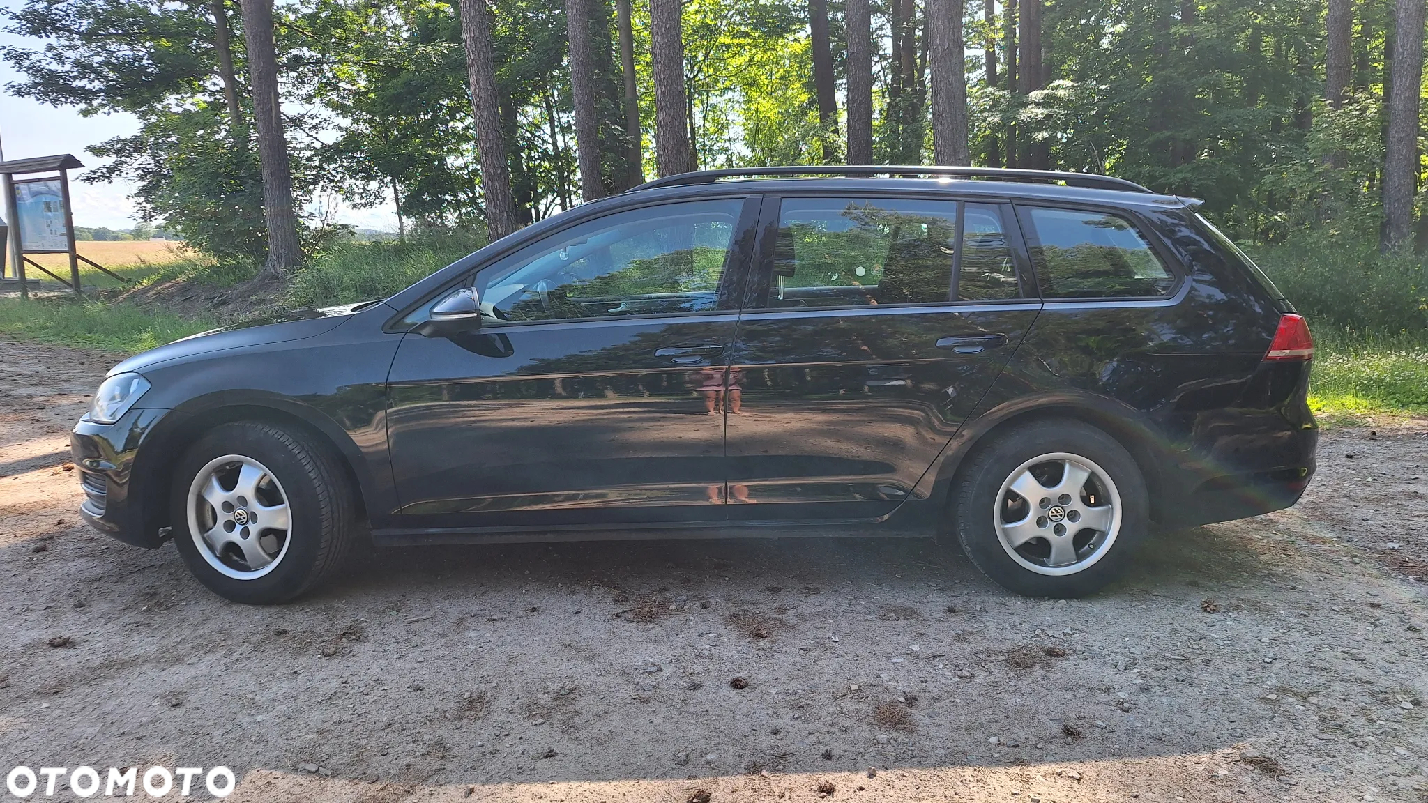 Volkswagen Golf VI 1.6 TDI Comfortline - 4