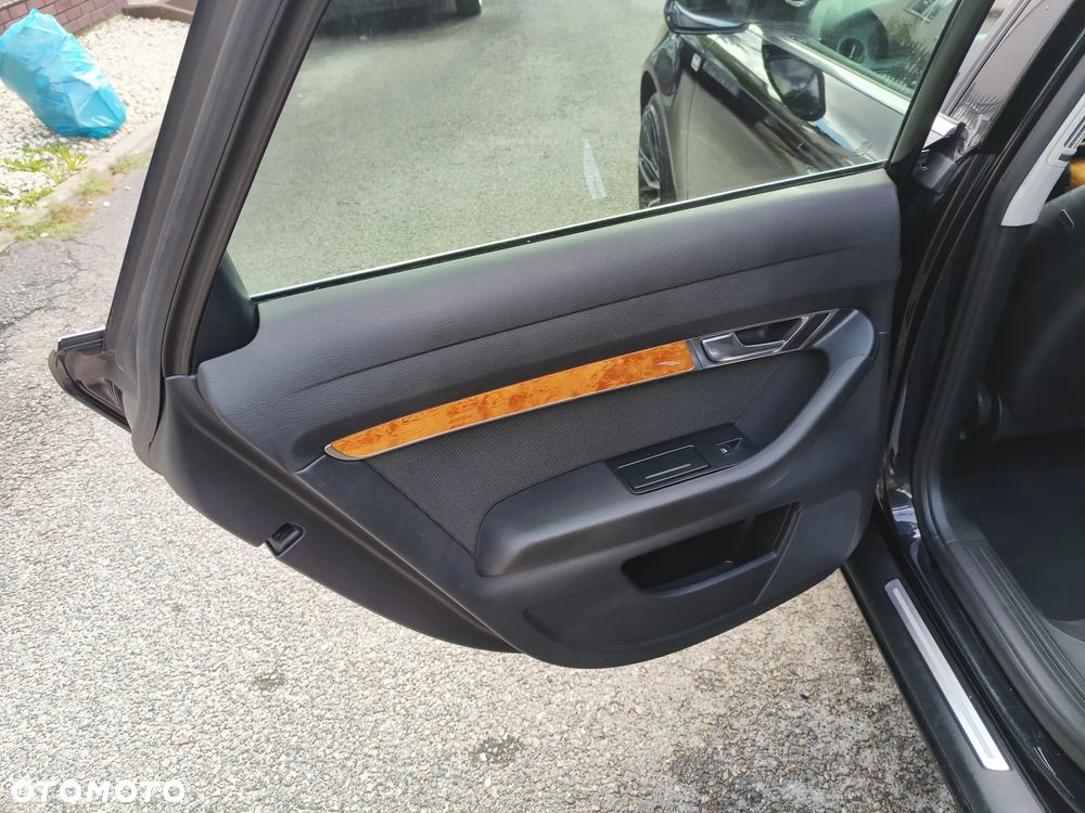 Audi A6 Avant 2.0 TDI - 16