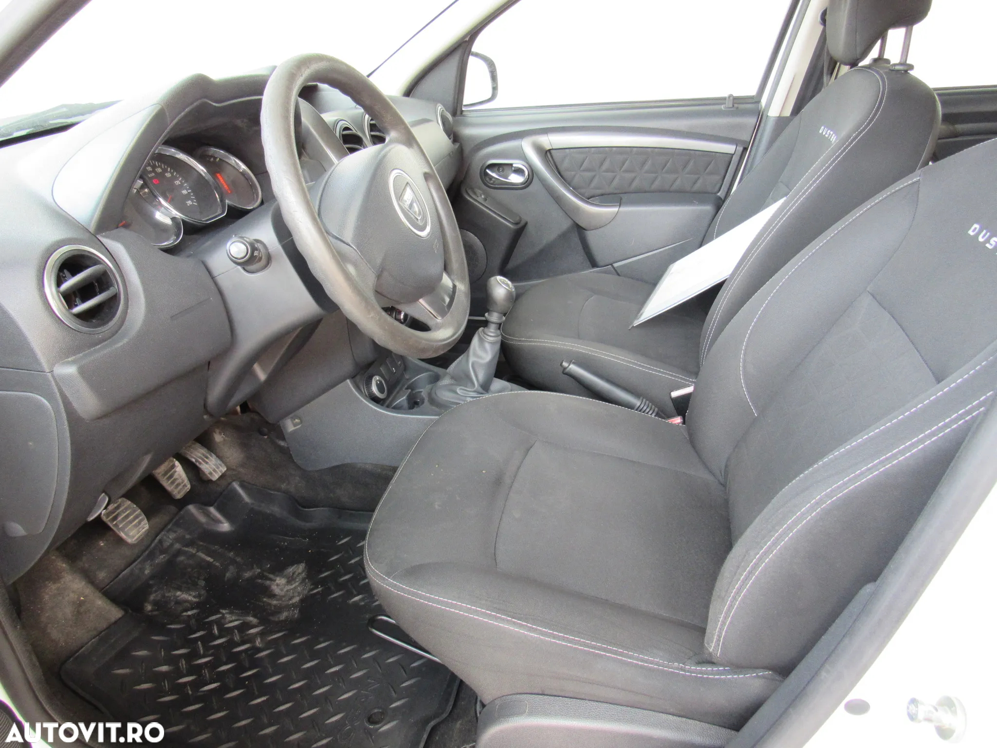 Dacia Duster 1.5 dCi 4x4 Laureate - 6
