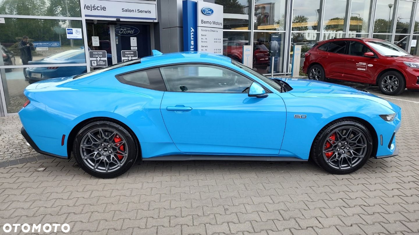 Ford Mustang - 7