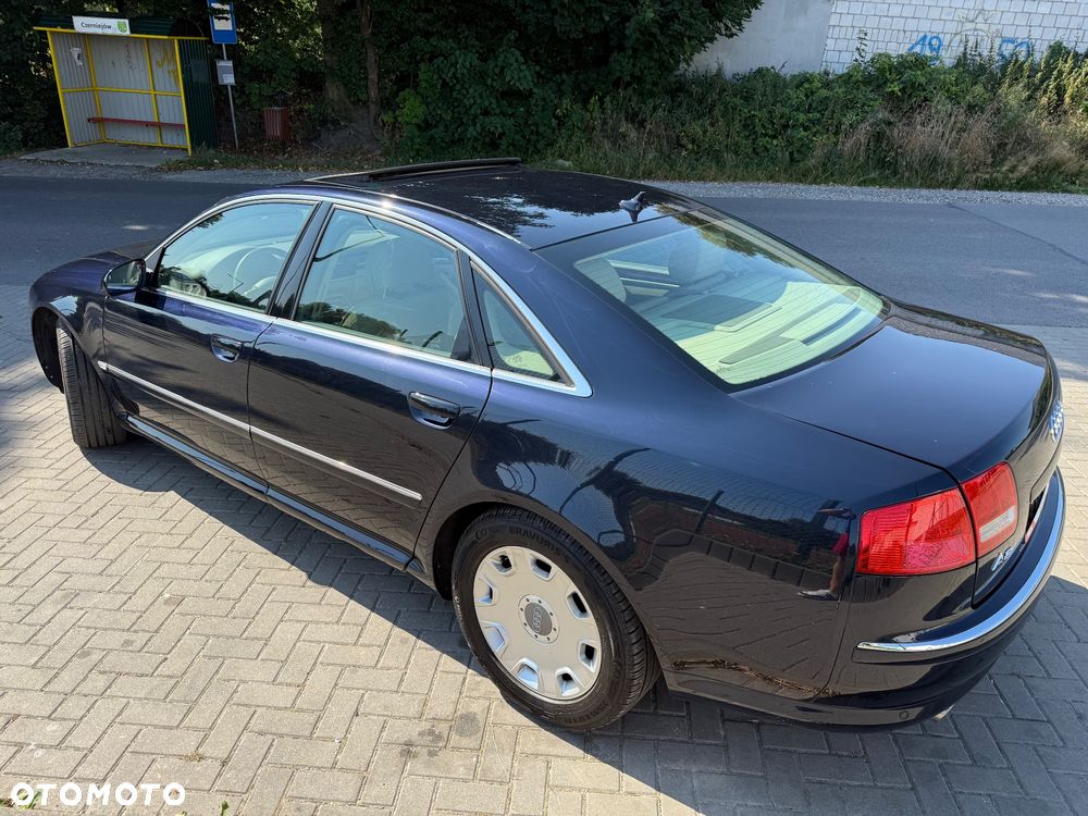 Audi A8 4.2 Quattro - 6