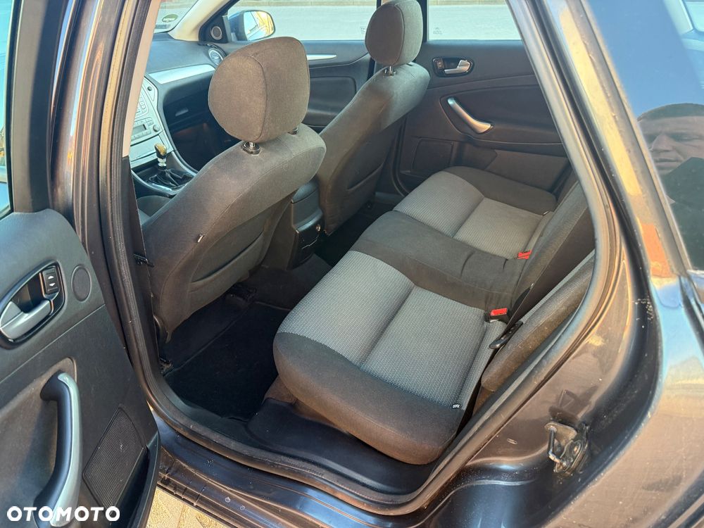 Ford Mondeo 2.0 TDCi Titanium - 11