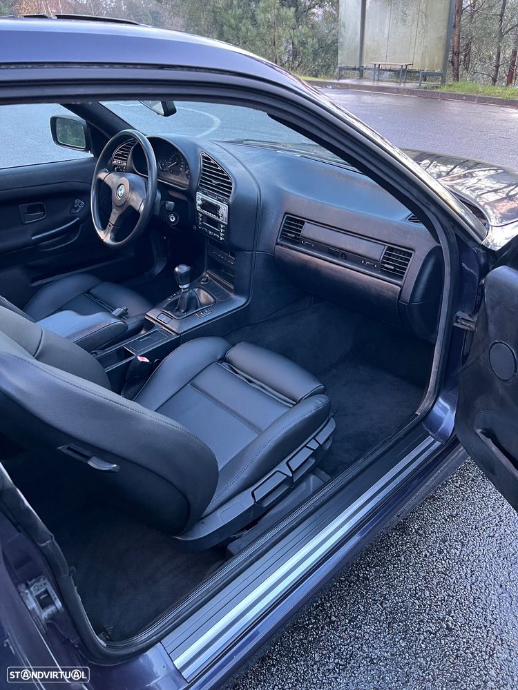 BMW 318 iS Coupé - 9