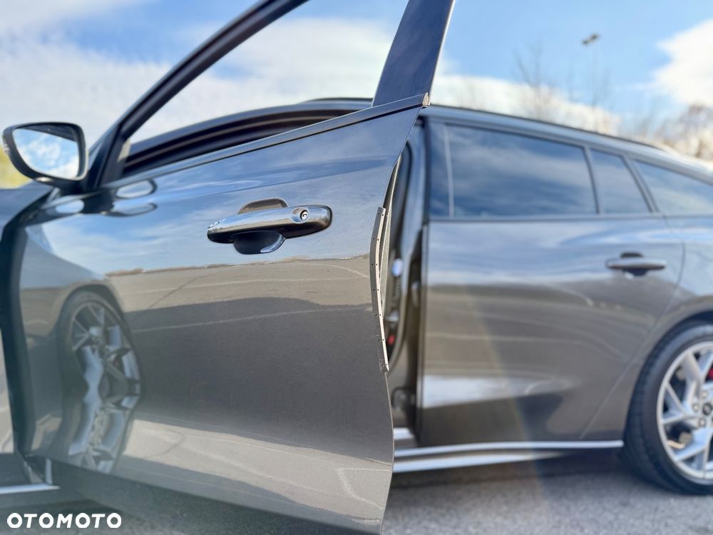 Ford Focus SW 2.0 EcoBlue ST - 25