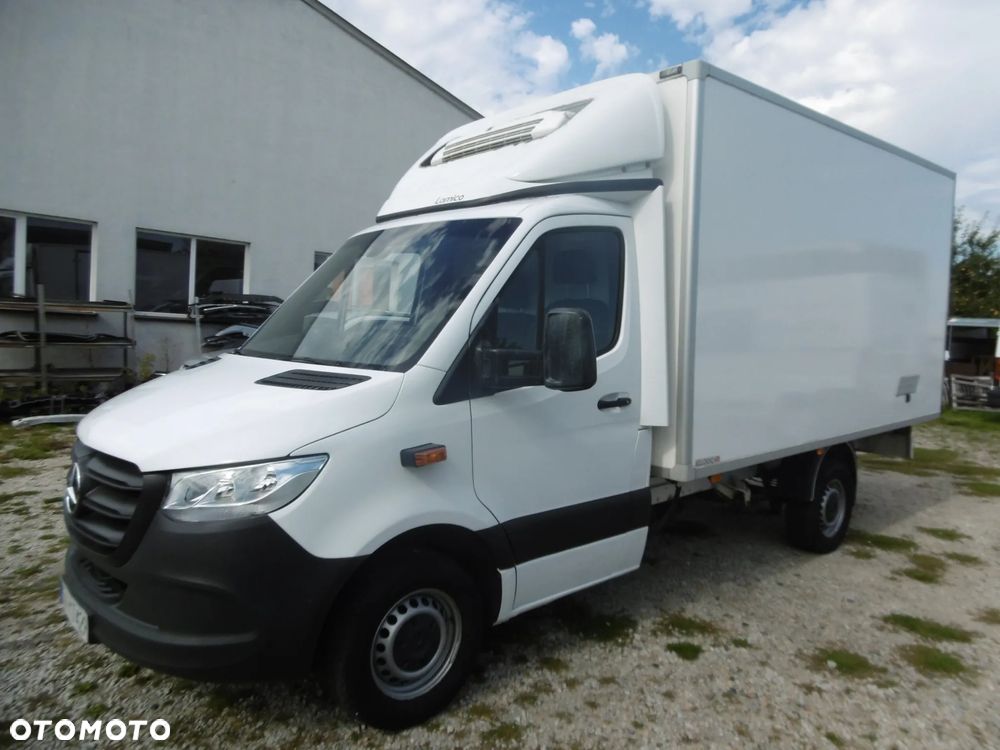 Mercedes-Benz Sprinter - 2