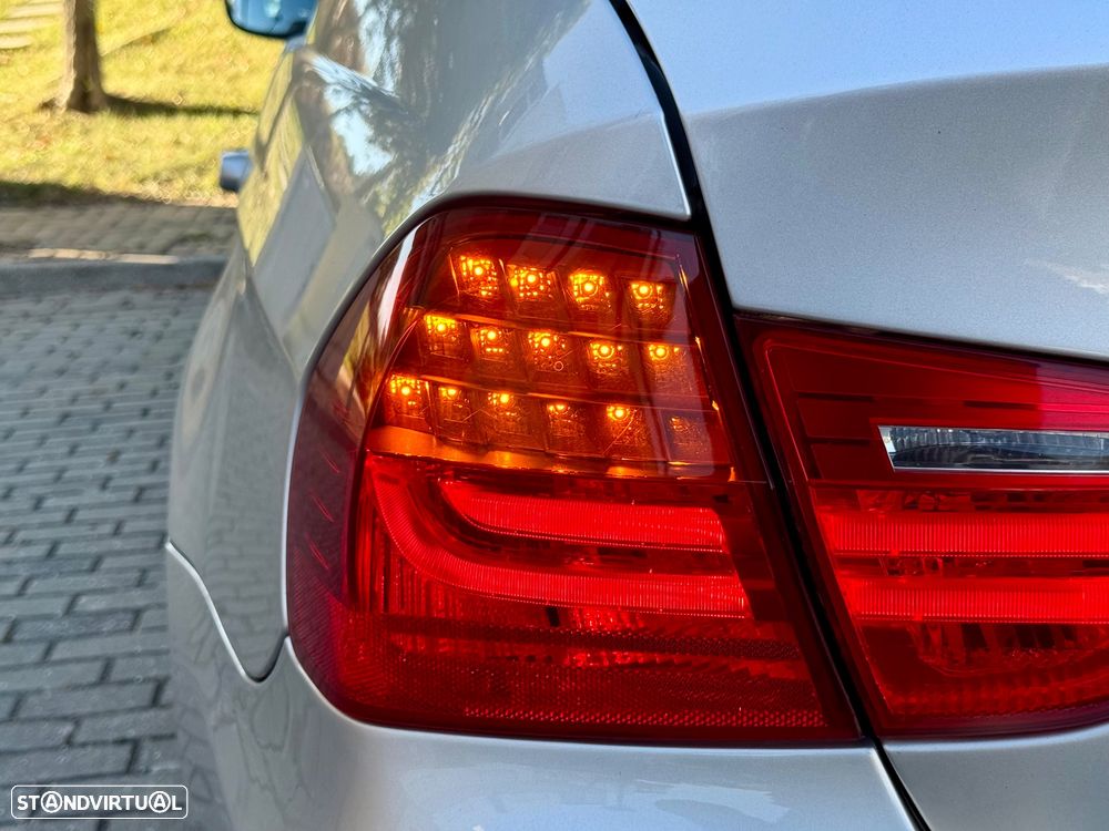BMW 318 d Navigation - 11