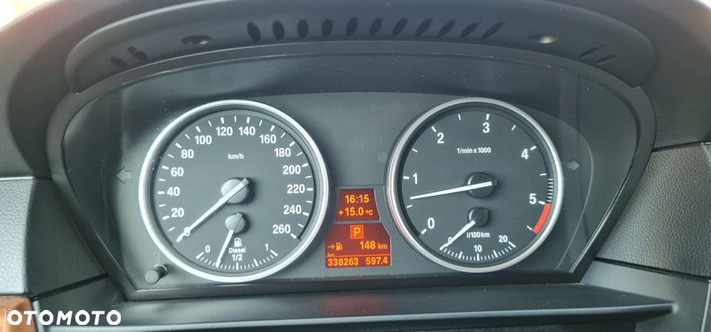 BMW Seria 5 530d - 23