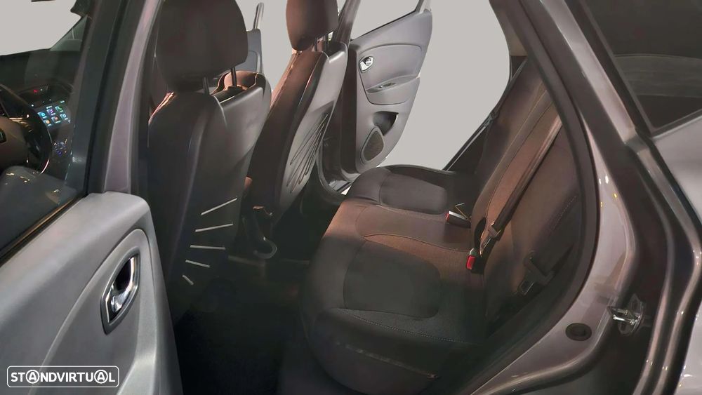 Renault Captur 1.5 dCi Exclusive - 12