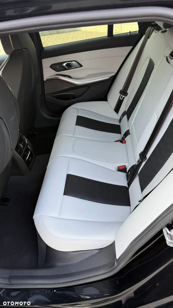 BMW M3 Competition xDrive sport - 17