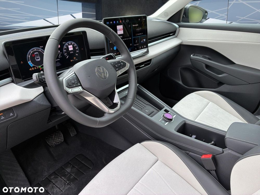 Volkswagen T-Roc - 5
