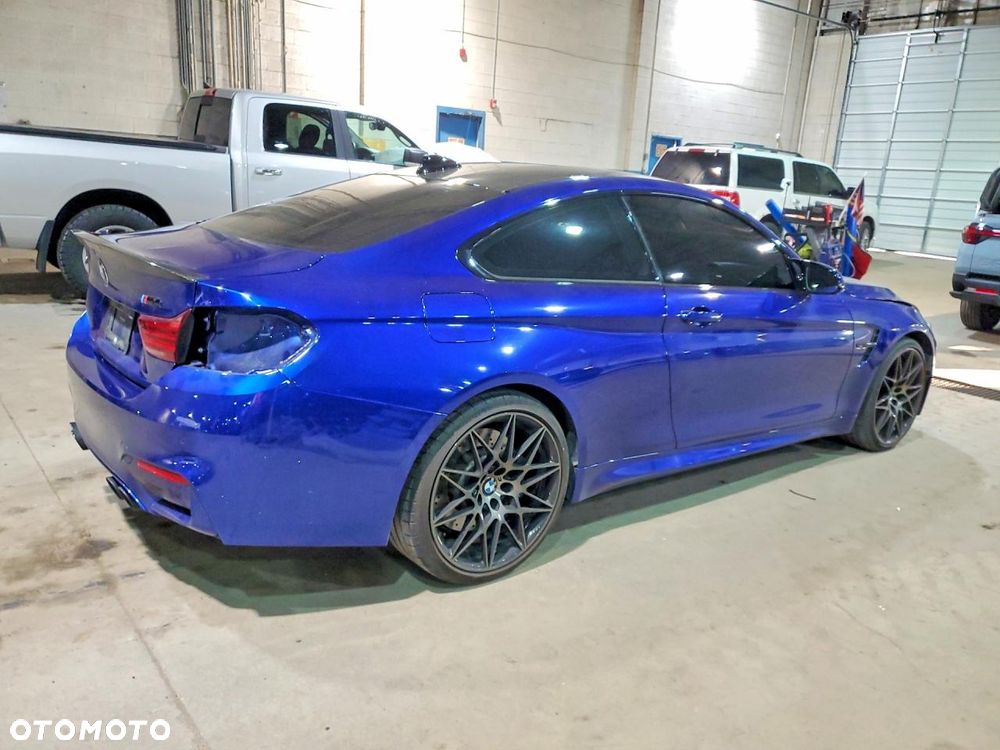 BMW M4 DKG Competition - 4