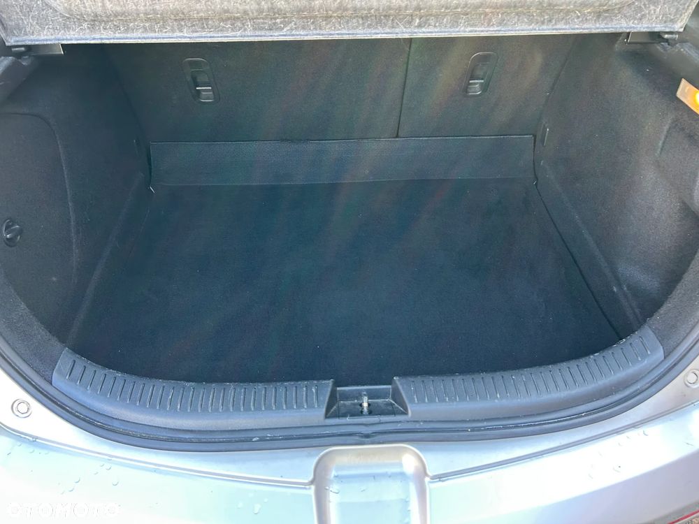 Mazda 3 1.6 Sport Comfort - 10