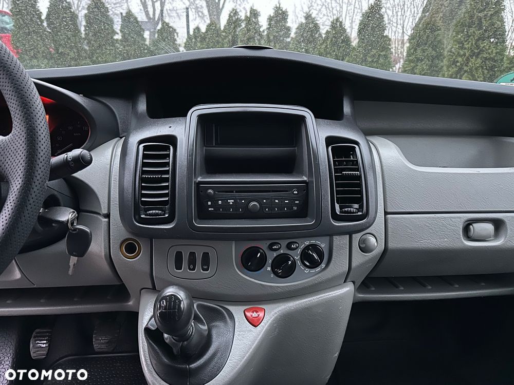 Renault Trafic - 12