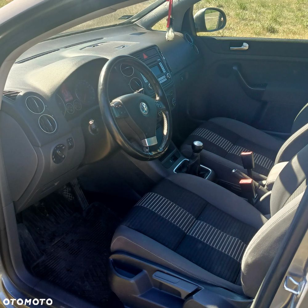 Volkswagen Golf Plus 2.0 TDI Cross - 13