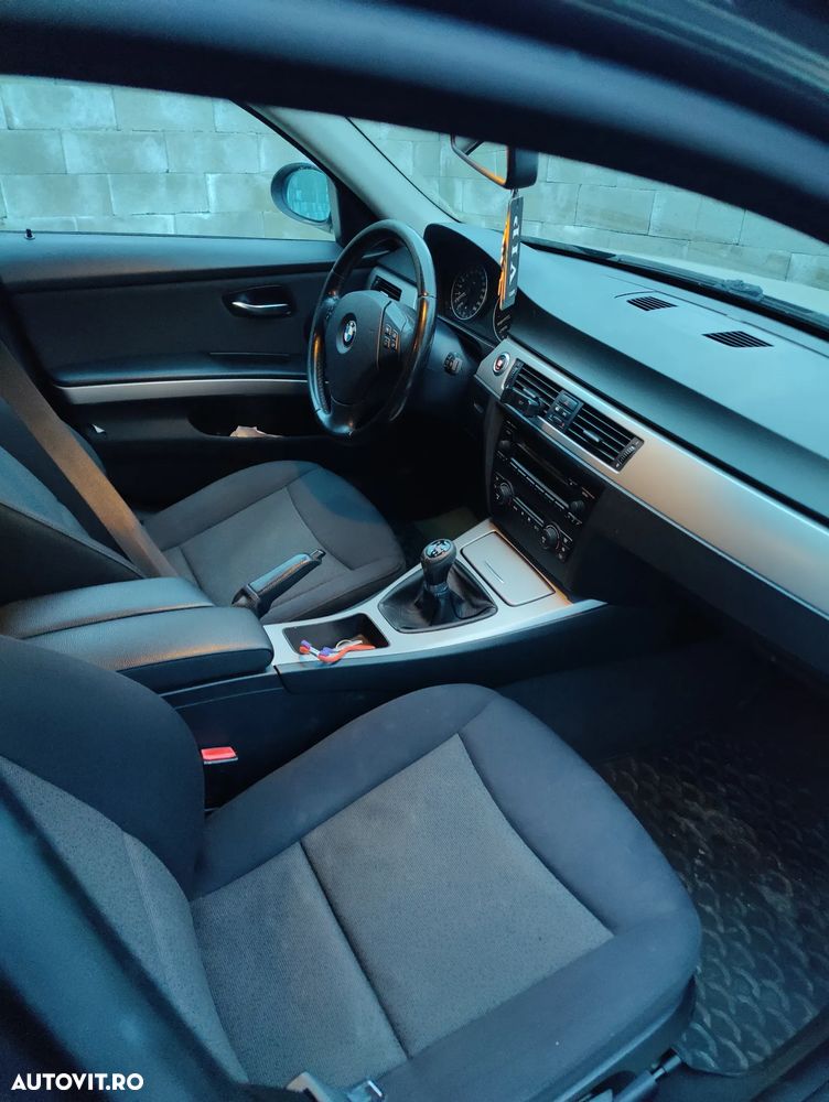 BMW Seria 3 318i - 7