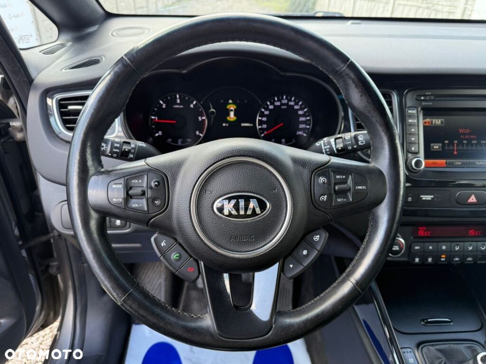 Kia Carens 1.7 CRDi Spirit - 9