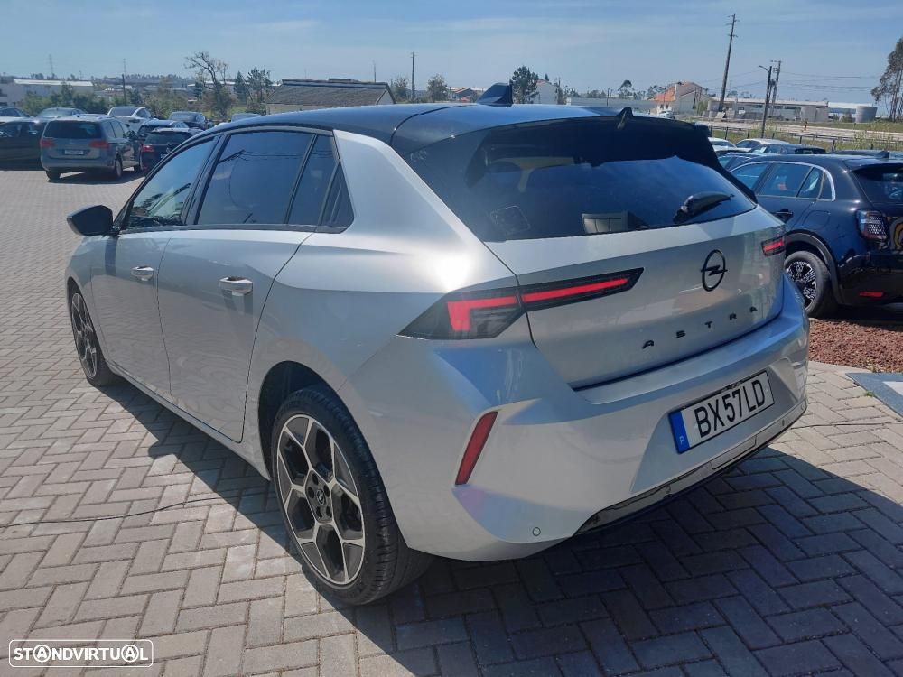 Opel Astra 1.2 T Elegance Aut. - 3