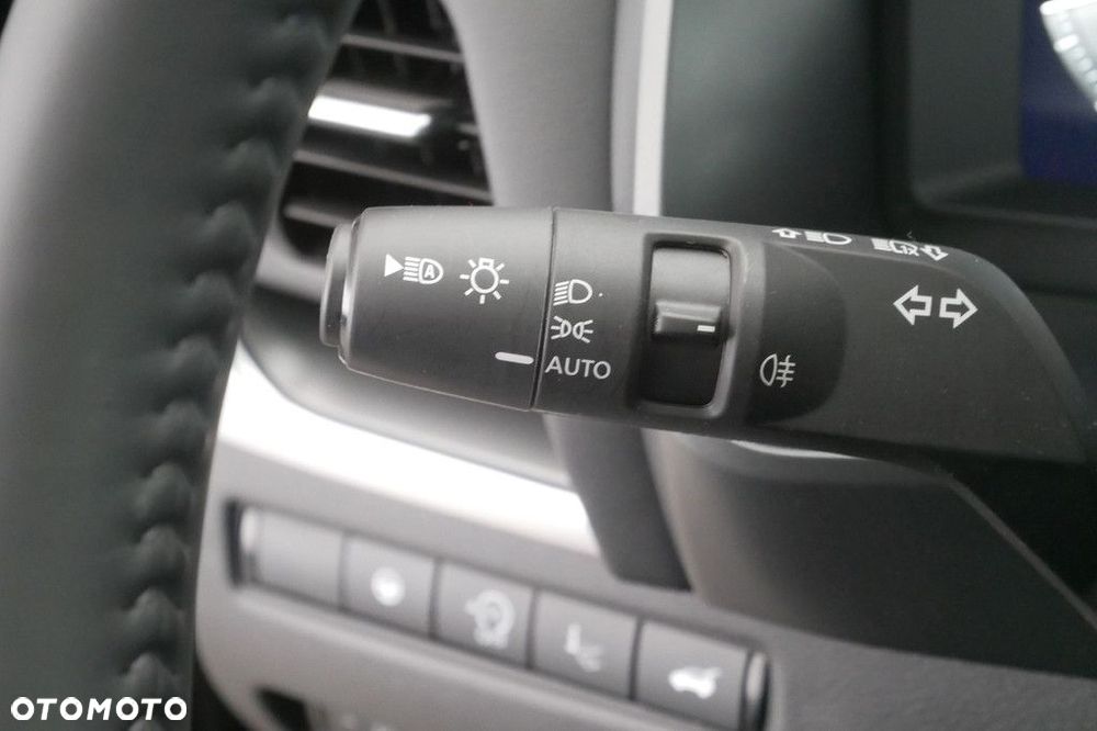 Nissan Qashqai 1.3 DIG-T MHEV N-Connecta Xtronic - 33