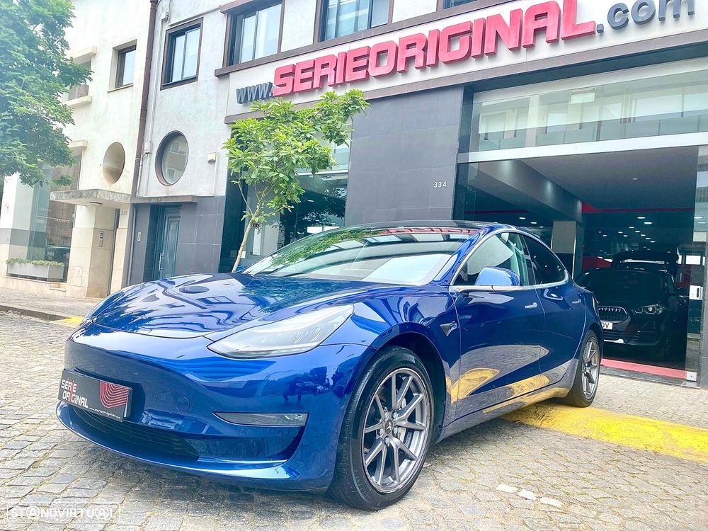 Tesla Model 3 - 1