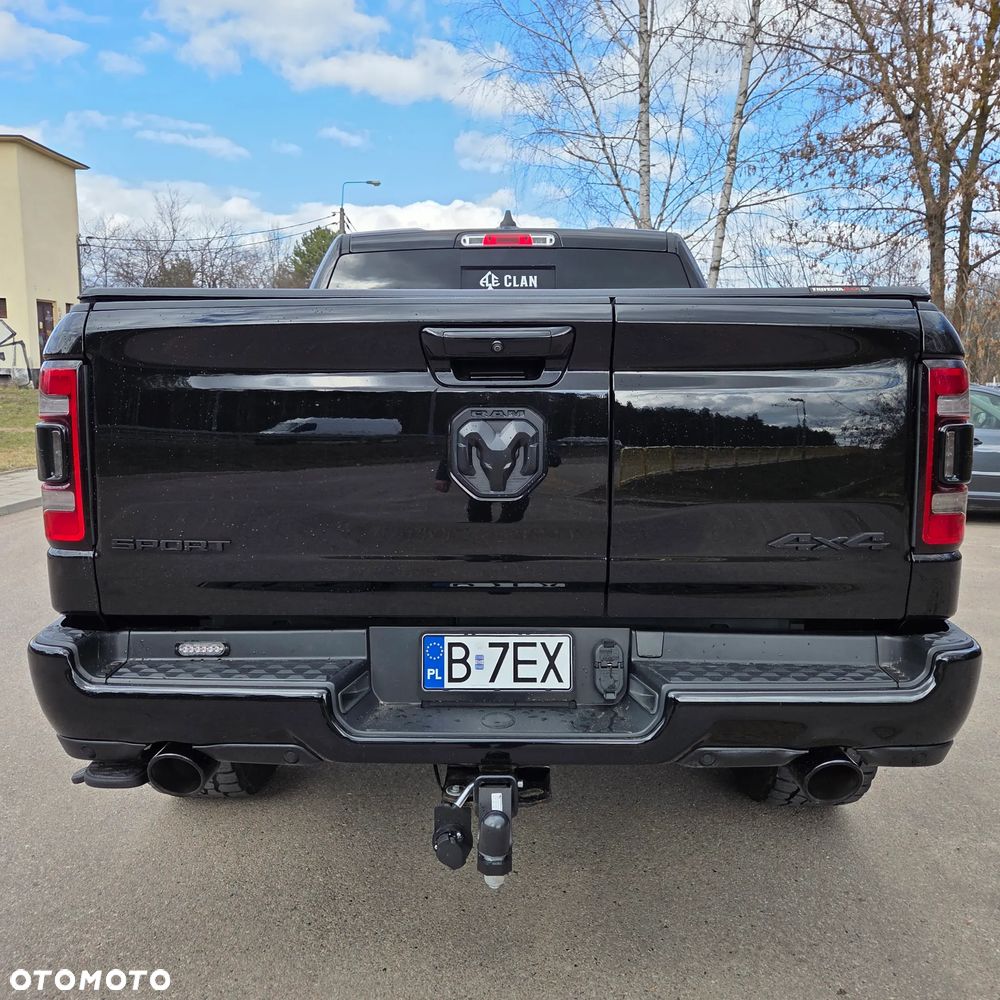 RAM 1500 Crew Cab Sport - 4