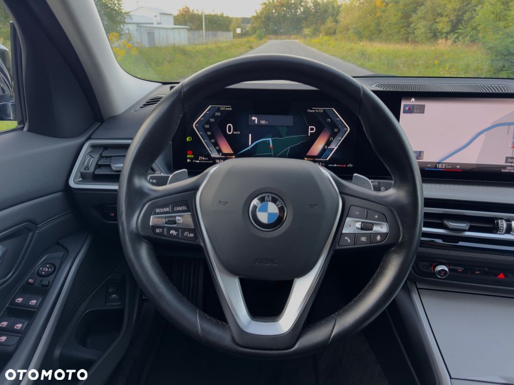 BMW Seria 3 318d Touring Sport Line - 31