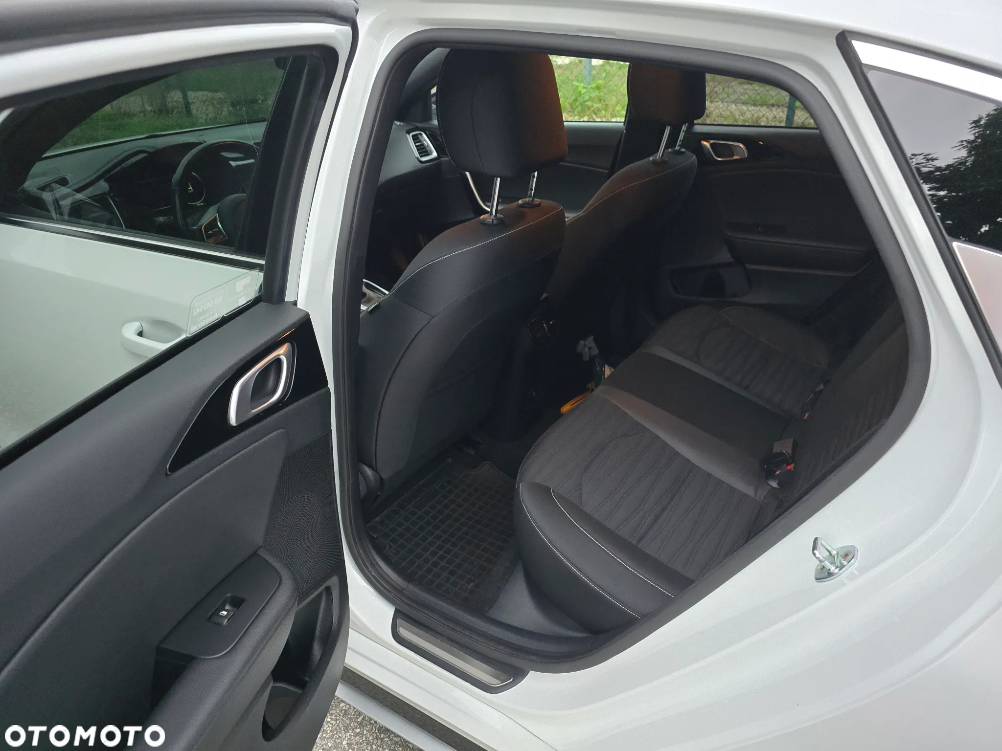 Kia ProCeed 1.5 T-GDI GT Line DCT - 13