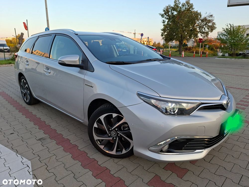Toyota Auris 1.8 HSD Sol - 2